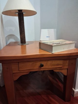 Mesa Auxiliar Cuadrada de Madera de pino