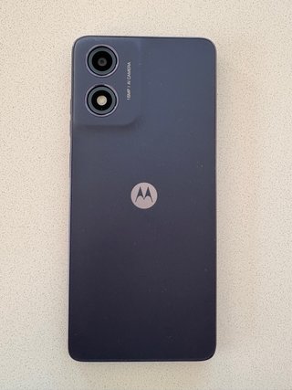 Motorola moto G04 con custodia