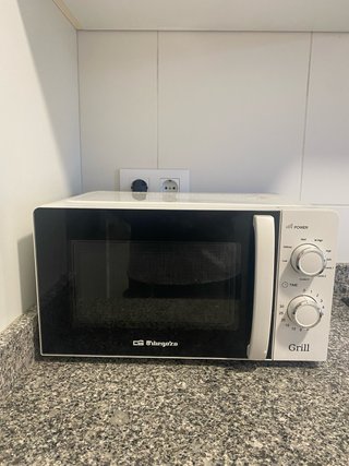 Microondas Orbegozo con Grill