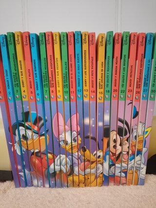 LOTE (IV) DE 22 COMICS DE WALT DISNEY