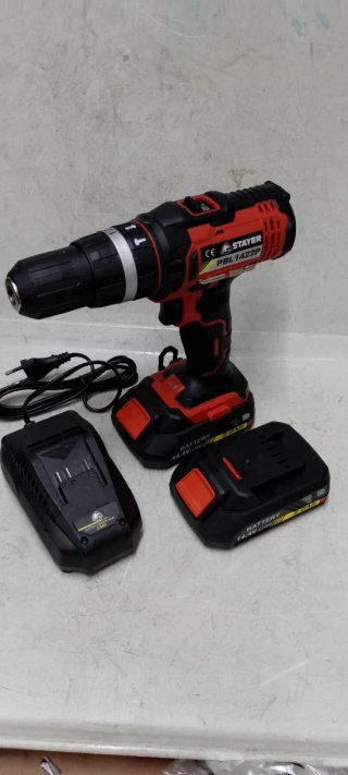 Taladro de batería con 2 baterías y cargador