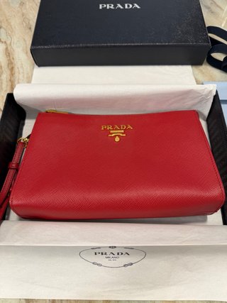 Bolso de mano Prada rojo
