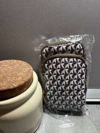 Bolso para móvil estampado