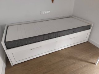 Cama diván IKEA Brimnes blanca + 2 colchones