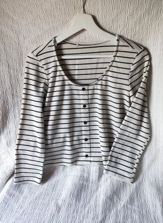 Camiseta top rayas blancas y negras manga larga M