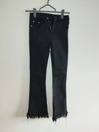 Pantalón Vaquero Negro Mujer de campana