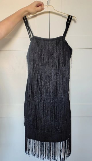 Vestido de flecos estilo Charleston años 20