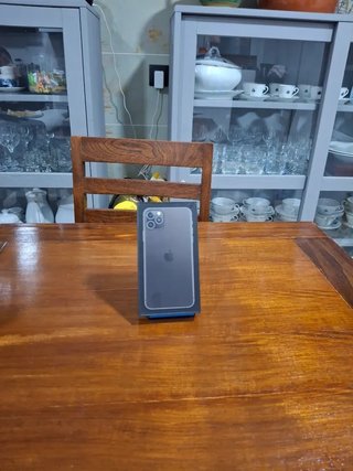 Scatola iPhone 11 Pro Max nero
