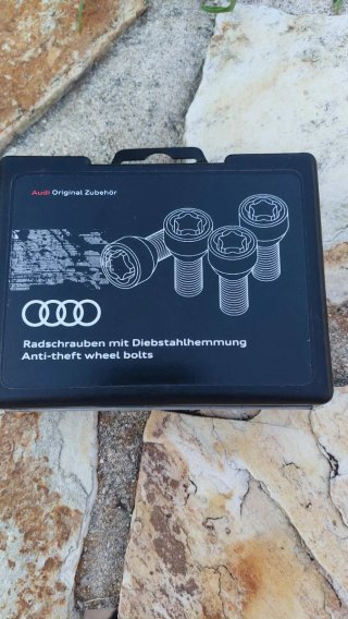 Tornillos Antirrobo para Ruedas Audi