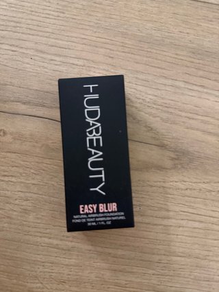 Base de Maquillaje Huda Beauty Easy Blur