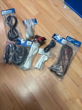 Lote de 7 cables y alargaderas (173)