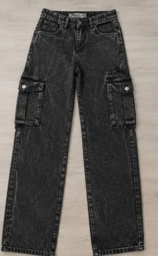 Pantalón cargo negro
