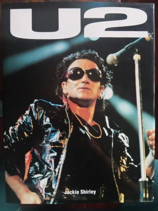 U2 Libro comprado en Dublin, en ingles. Año 1993