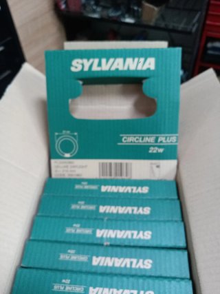 Lote 17 Fluorescentes Circulares Sylvania 22W