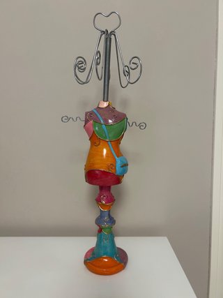 Joyero con forma de maniquí