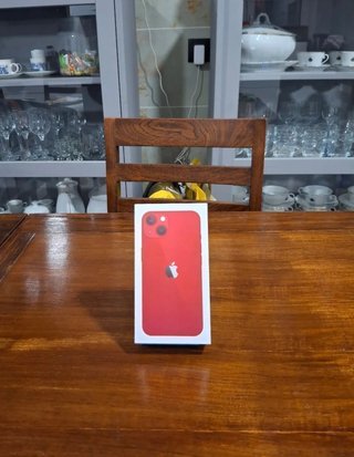 Scatola iPhone 13 Rosso