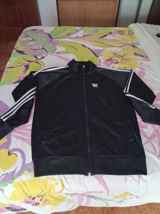 Chaqueta de chándal Adidas negra