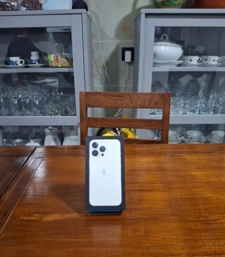 Scatola iPhone 13 Pro bianco