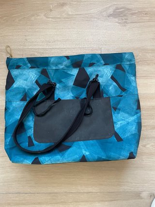 Bolsa adidas estampada