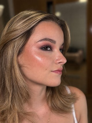 Servicio de Maquillaje Profesional!  Precio dm