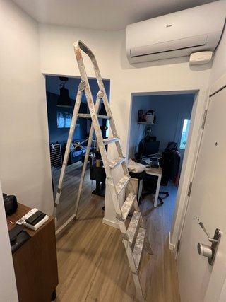 Escalera de Aluminio Plegable 6 Peldaños