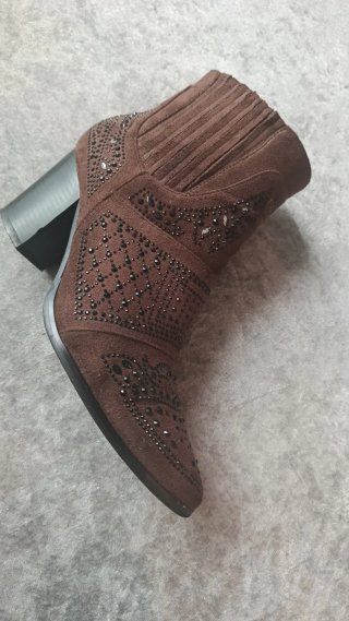 Botines Charo Marrones con Pedrería
