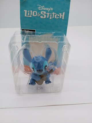 Enesco Disney Showcase Mini Figurina de Lilo y Stitch con Guitarra, 2.5 pulgada, Multicolor