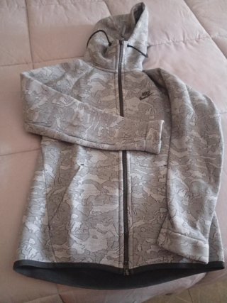 Sudadera Nike con Capucha
