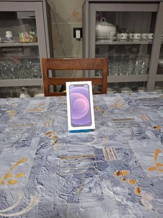 Scatola iPhone 12 viola