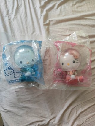 2 Figuras Hello Kitty Space Millennium