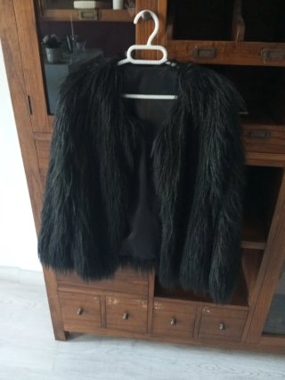Chaqueta de Pelo Negra