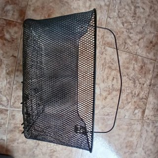 Cesta de Rejilla Metálica Negra