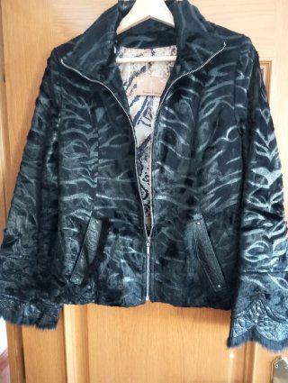 Chaqueta de Pelo Negra