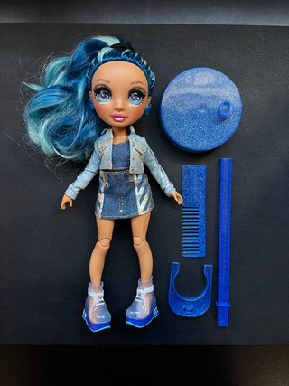 Muñeca Rainbow High Skylar con Accesorios