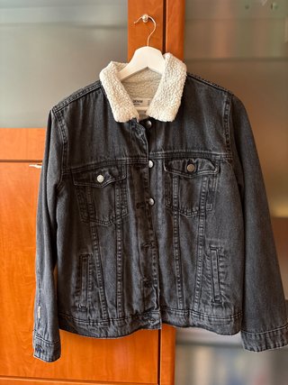 Cazadora vaquera Bershka talla M