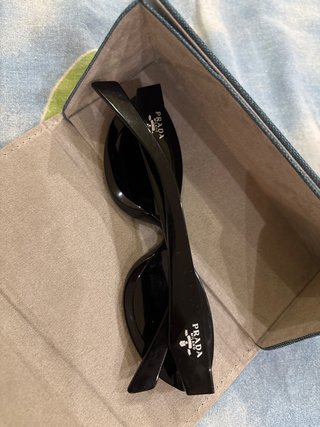 Gafas de sol Prada negras