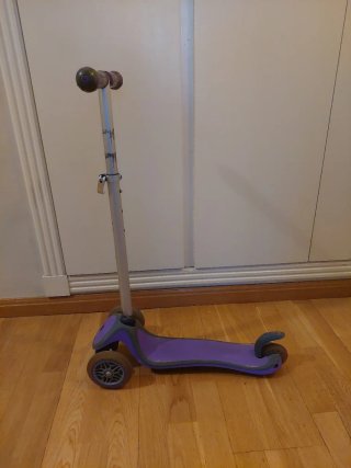 Patinete Infantil Morado de 3 Ruedas
