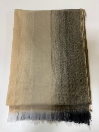 Bufanda suave de rayas con degradado beige, negro