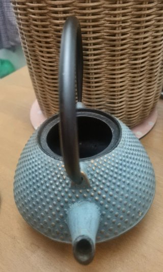 Tetera de hierro japonesa