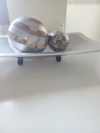Centro de mesa decorativo con esferas