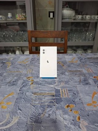 Scatola iPhone 11 bianco