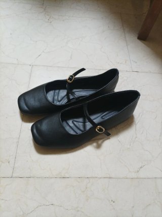 Manoletinas Stradivarius Negras Talla 37
