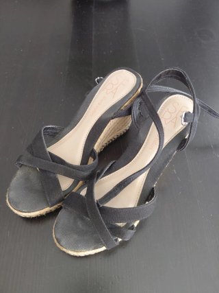 Sandalias de cuña Sfera negras