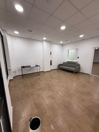 Local comercial en alquiler en El Botànic en Valencia