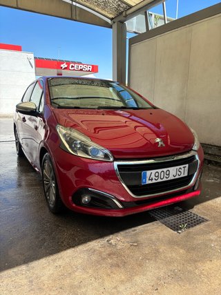 Peugeot 208 2016