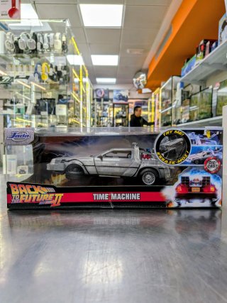 Coche Delorean Regreso al Futuro 2 (1:24)