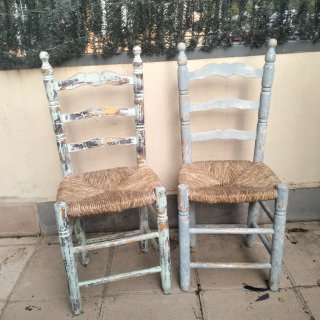 Sillas rusticas tradicionales de anea y madera