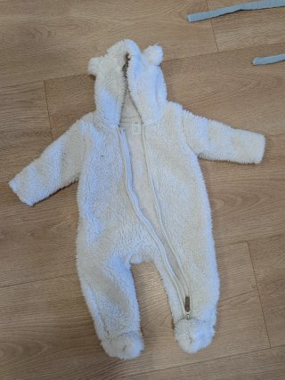 Buzo de bebé H&M blanco talla 62