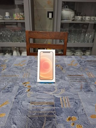 Scatola iPhone 12 bianco