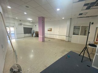 Local comercial en alquiler en Tiro de Línea en Sevilla